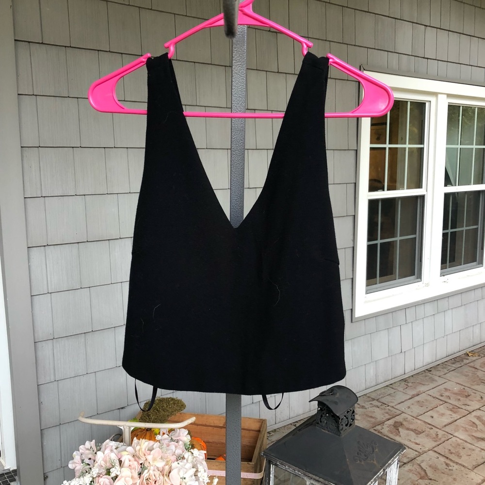 Free people crisscross black top
